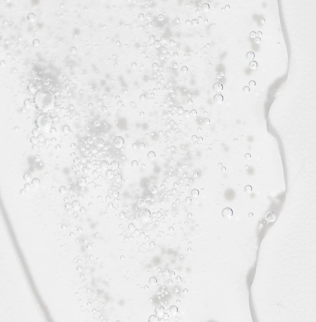 Vivier Refreshing Toner with a gentle, alcohol-free formula that cleanses, hydrates, and balances the skin